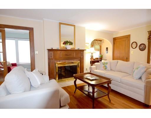 85 Wayne Street Springfield, MA 01118 - Photo 4 of 30