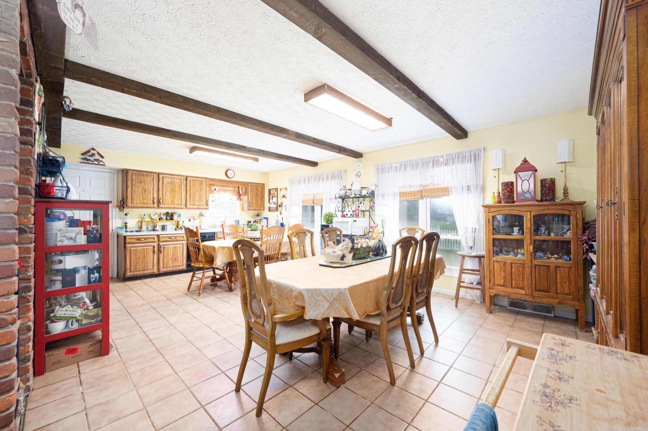 7331 Northridge Road Johnstown, OH 43031 - Photo 4 of 20 7331 northridge 013 kitchen