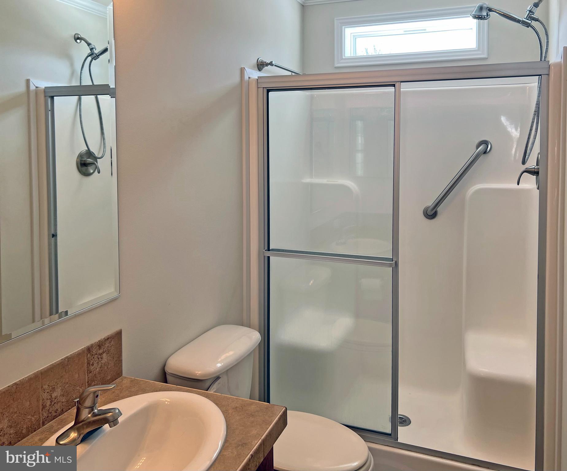 6 Baybreeze Road, Unit D6 Rehoboth Beach, DE 19971 - Photo 21 of 34 Second Full Bath with Tub/Shower