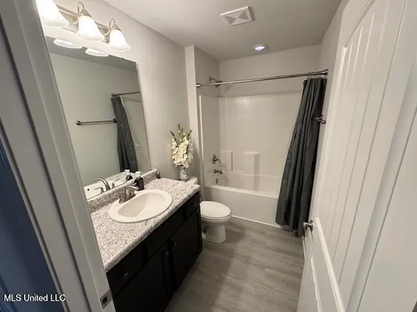 $2,050 | 14057 Plantation Oaks Drive, Gulfport, MS 39503