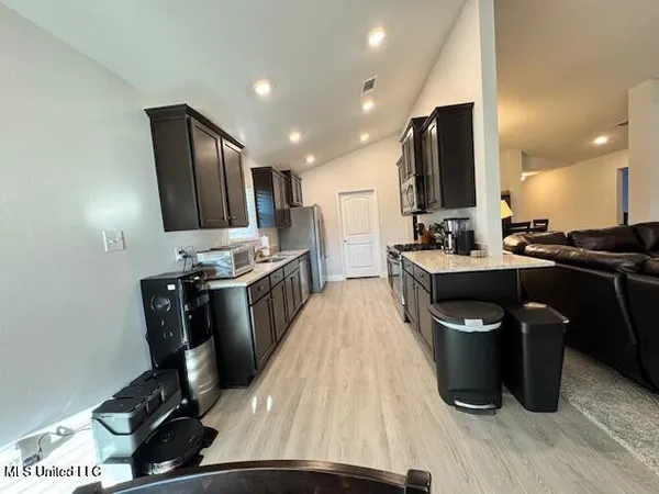 $2,050 | 14057 Plantation Oaks Drive, Gulfport, MS 39503