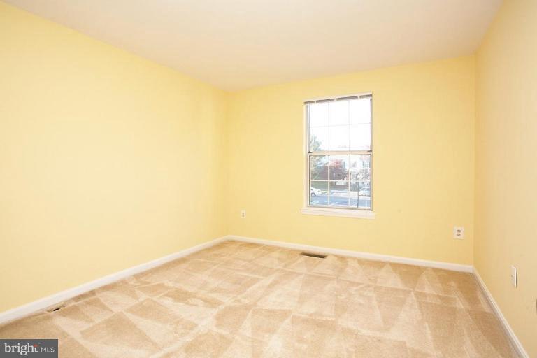 15043 Shamrock Ridge Road Silver Spring, MD 20906 - Photo 21 of 30 Bedroom #3