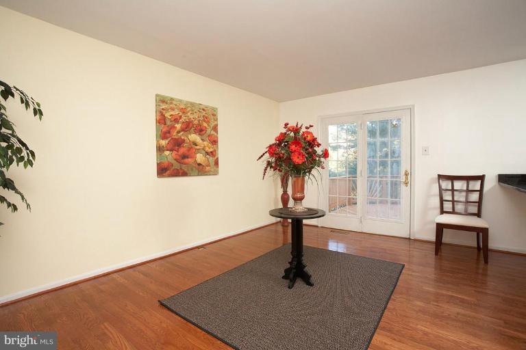 15043 Shamrock Ridge Road Silver Spring, MD 20906 - Photo 8 of 30 Dining Area