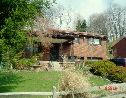 753 Center Road Plum, PA 15239 - Photo 1 of 8 Exterior Front.