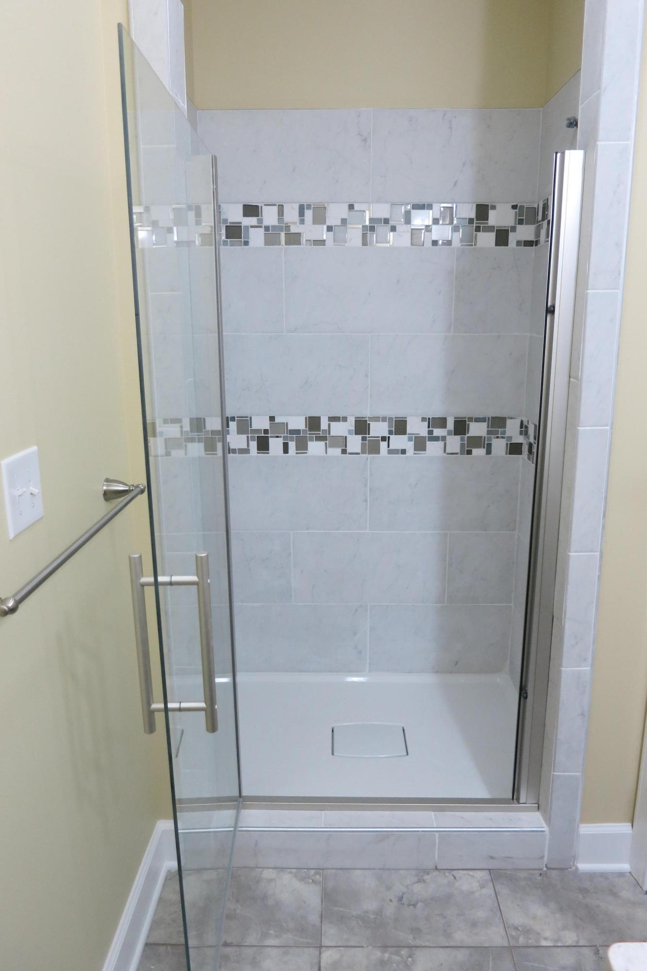 3241 Rasmont Road Roanoke, VA 24018 - Photo 16 of 32 Custom shower