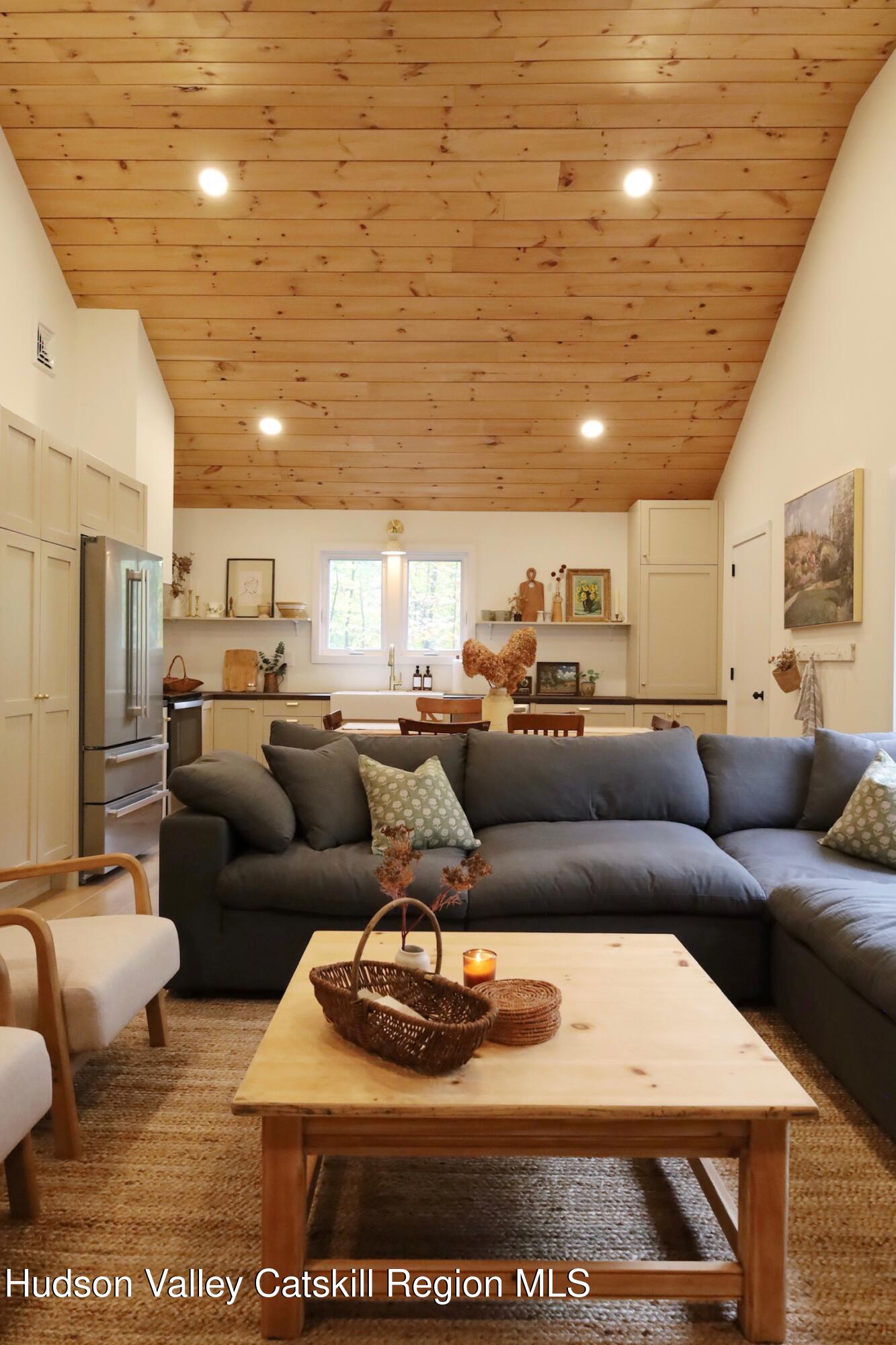 230 Potic Mountain Road Athens, NY 12414 - Photo 5 of 25 7B04DD5B-D91E-4EF7-B82B-B1ECB04771B3