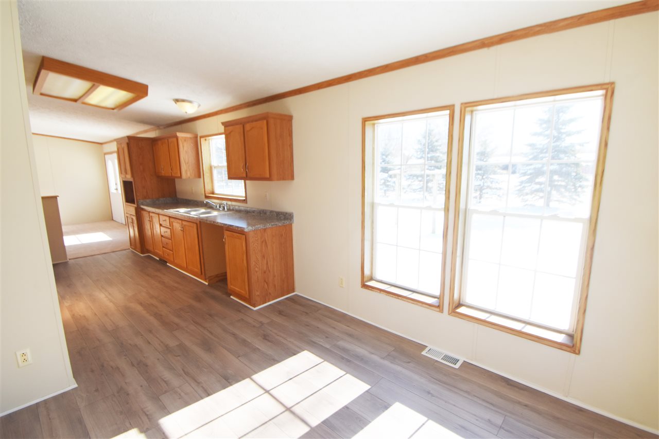 3752 West Bennington Road Owosso, MI 48867 - Photo 9 of 29 50033478-8.JPG