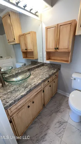 $1,995 | 924 South College Street, Brandon, MS 39042