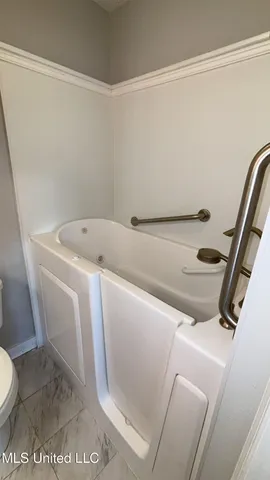 $1,995 | 924 South College Street, Brandon, MS 39042