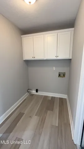 $1,995 | 924 South College Street, Brandon, MS 39042