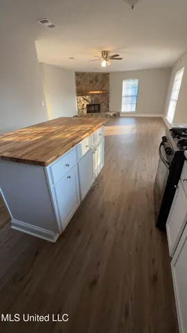 $1,995 | 924 South College Street, Brandon, MS 39042