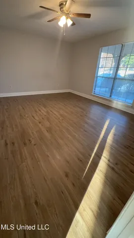 $1,995 | 924 South College Street, Brandon, MS 39042