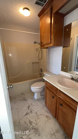 $1,995 | 924 South College Street, Brandon, MS 39042