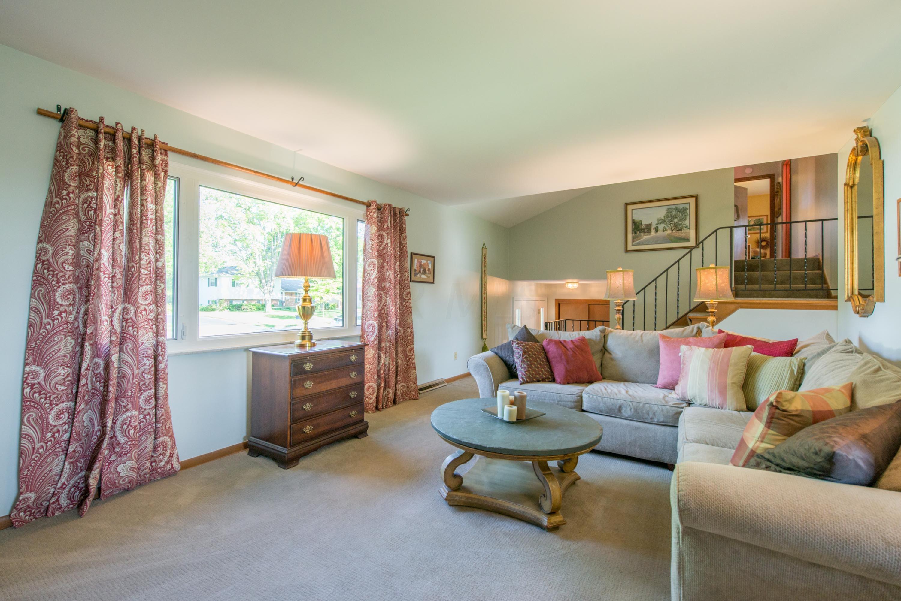 2710 Montcalm Road Columbus, OH 43221 - Photo 4 of 36 Gallery Image 4