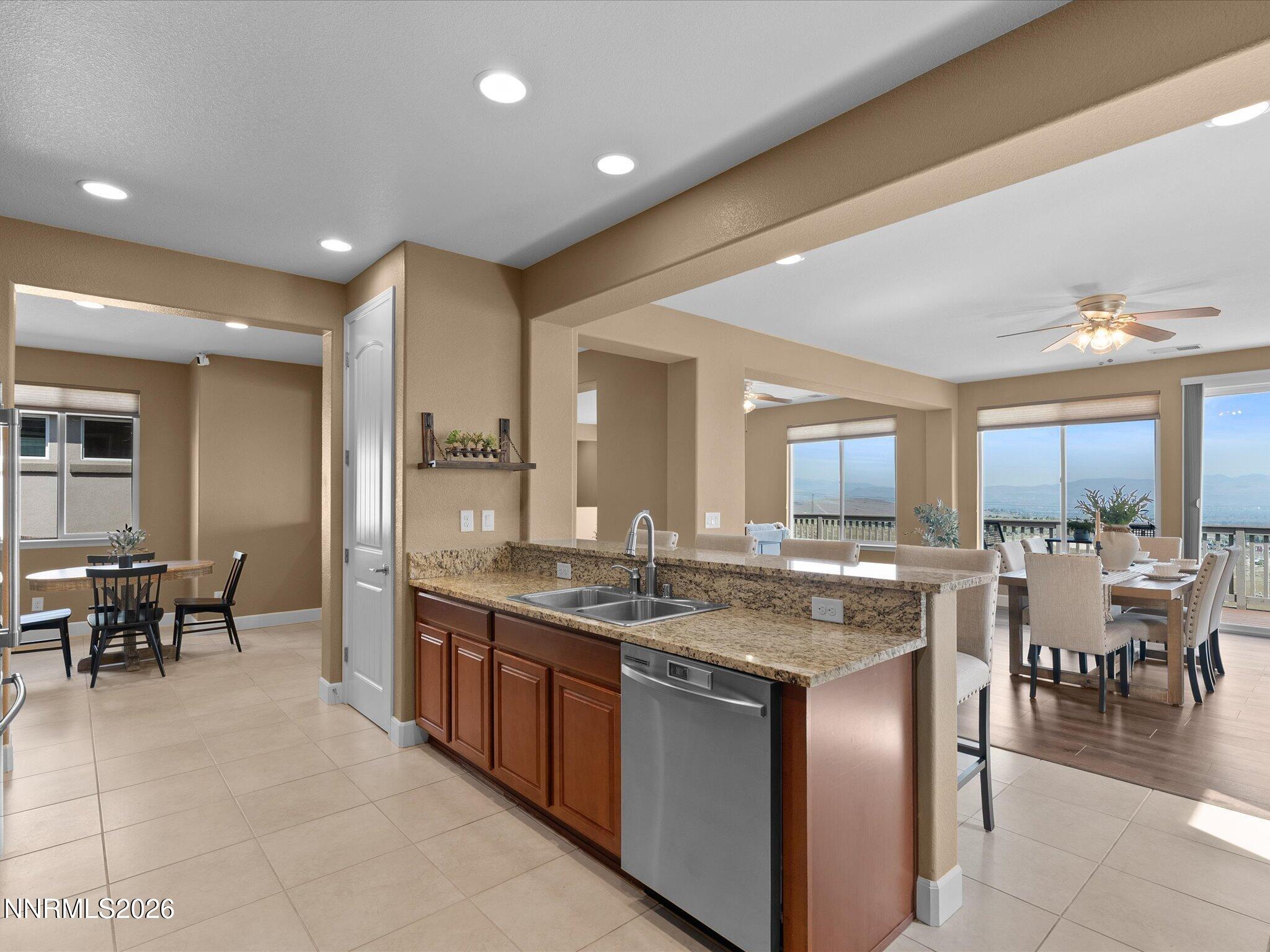 1080 South University Park Loop Reno, NV 89512 - Photo 22 of 76 22