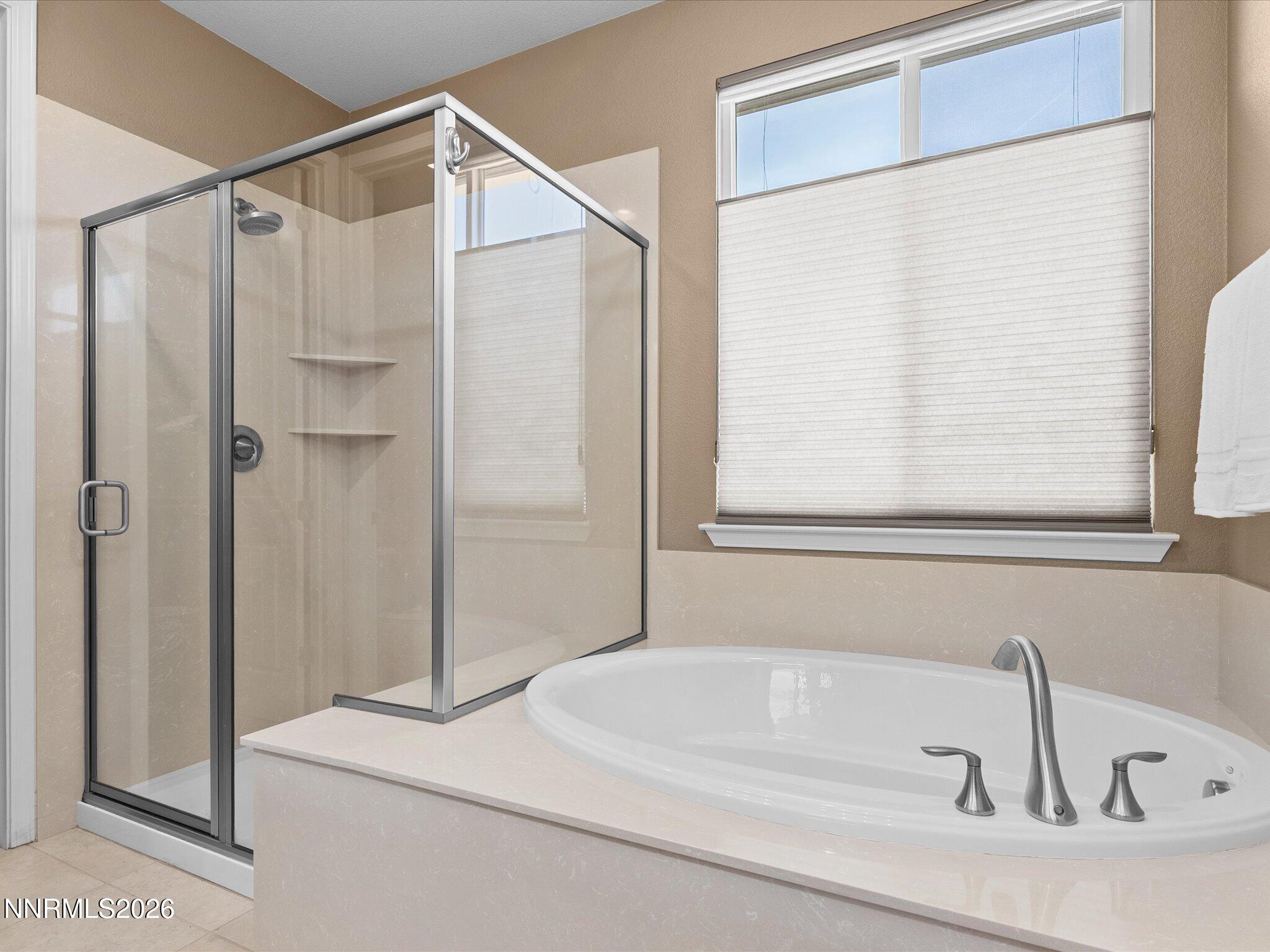 1080 South University Park Loop Reno, NV 89512 - Photo 31 of 76 Primary Bath