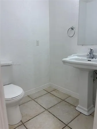 $2,000 | 1970 Southwest 24th Circle, Boynton Beach, FL 33426