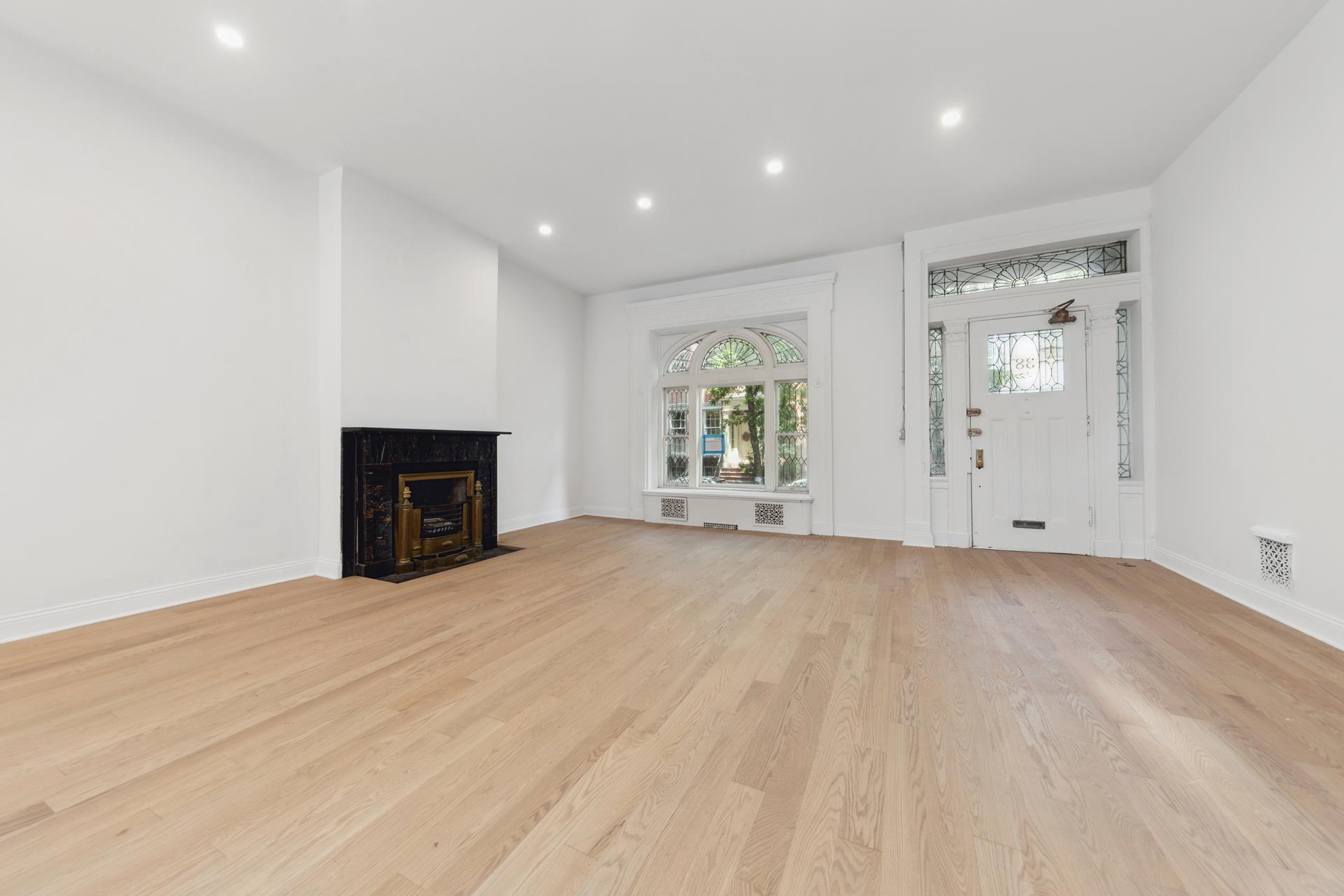 38 West 11th Street Manhattan, NY 10011 - Photo 3 of 10