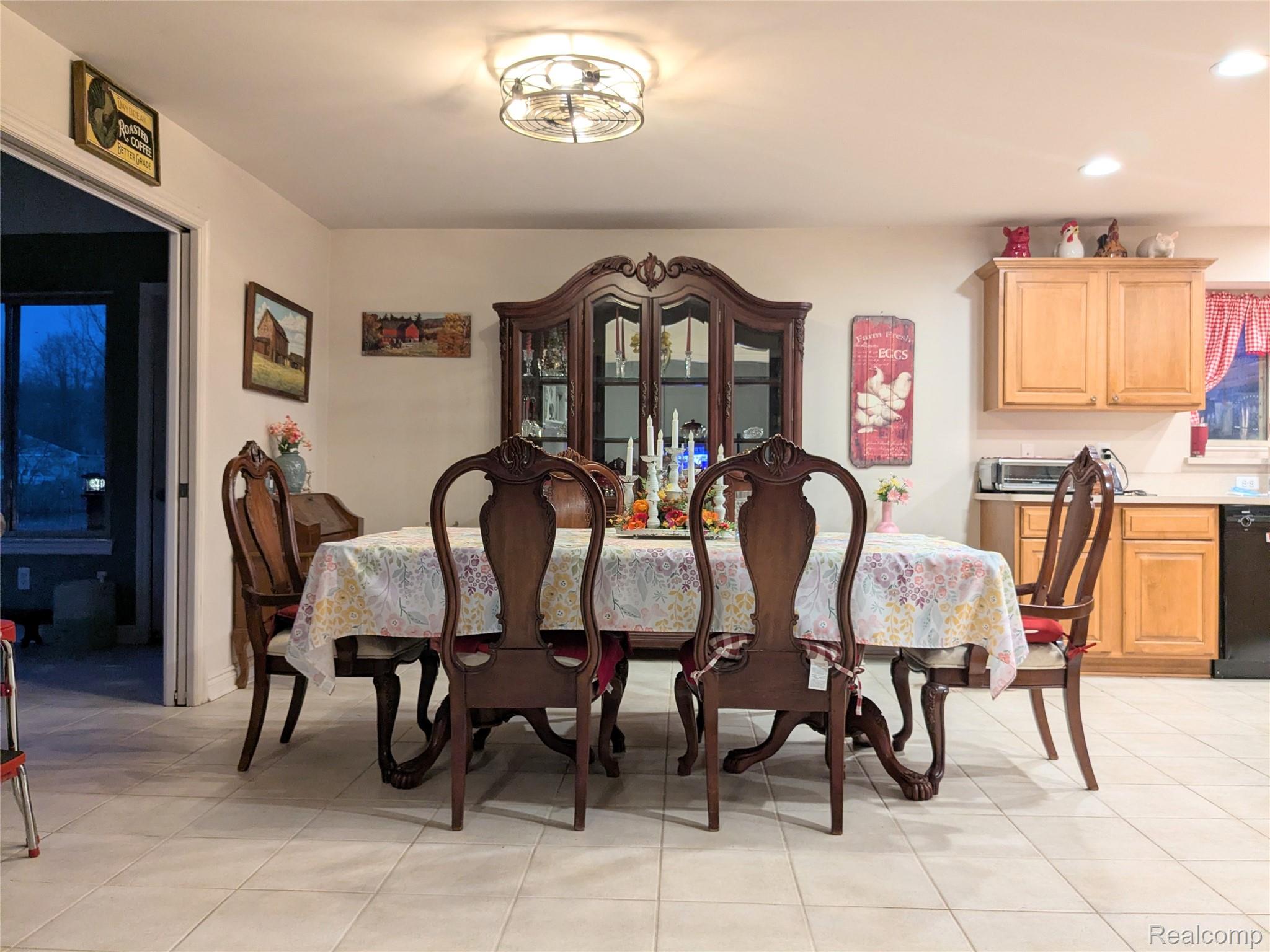 23233 30 Mile Road Ray, MI 48096 - Photo 14 of 73 Dining Room