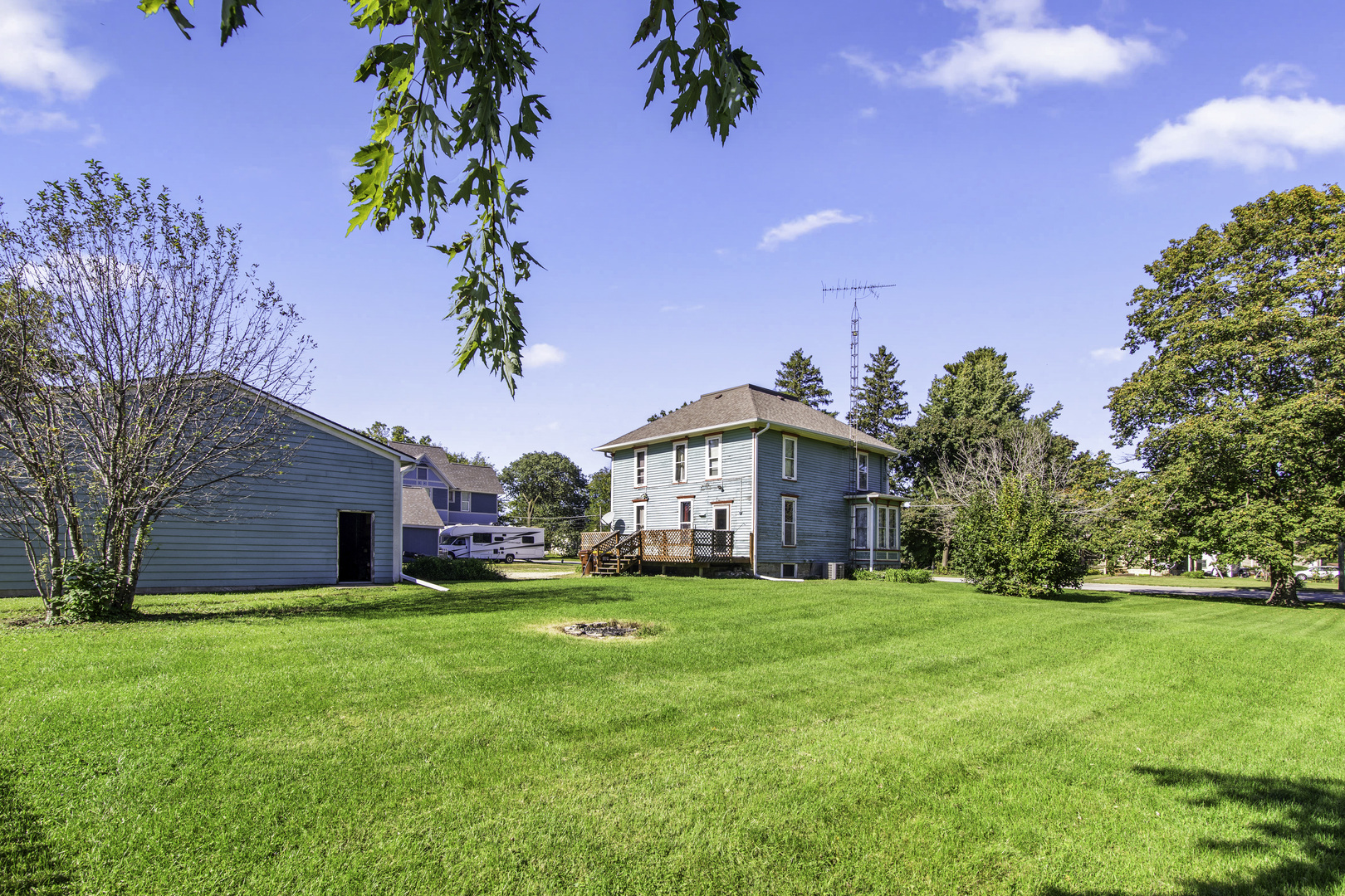 611 Chicago Road Paw Paw, IL 61353 - Photo 6 of 29 Gallery Image 6