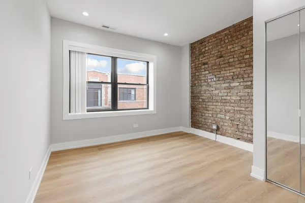 $2,123 | 1548 West Juneway Terrace, Unit 3B, Chicago, IL 60626