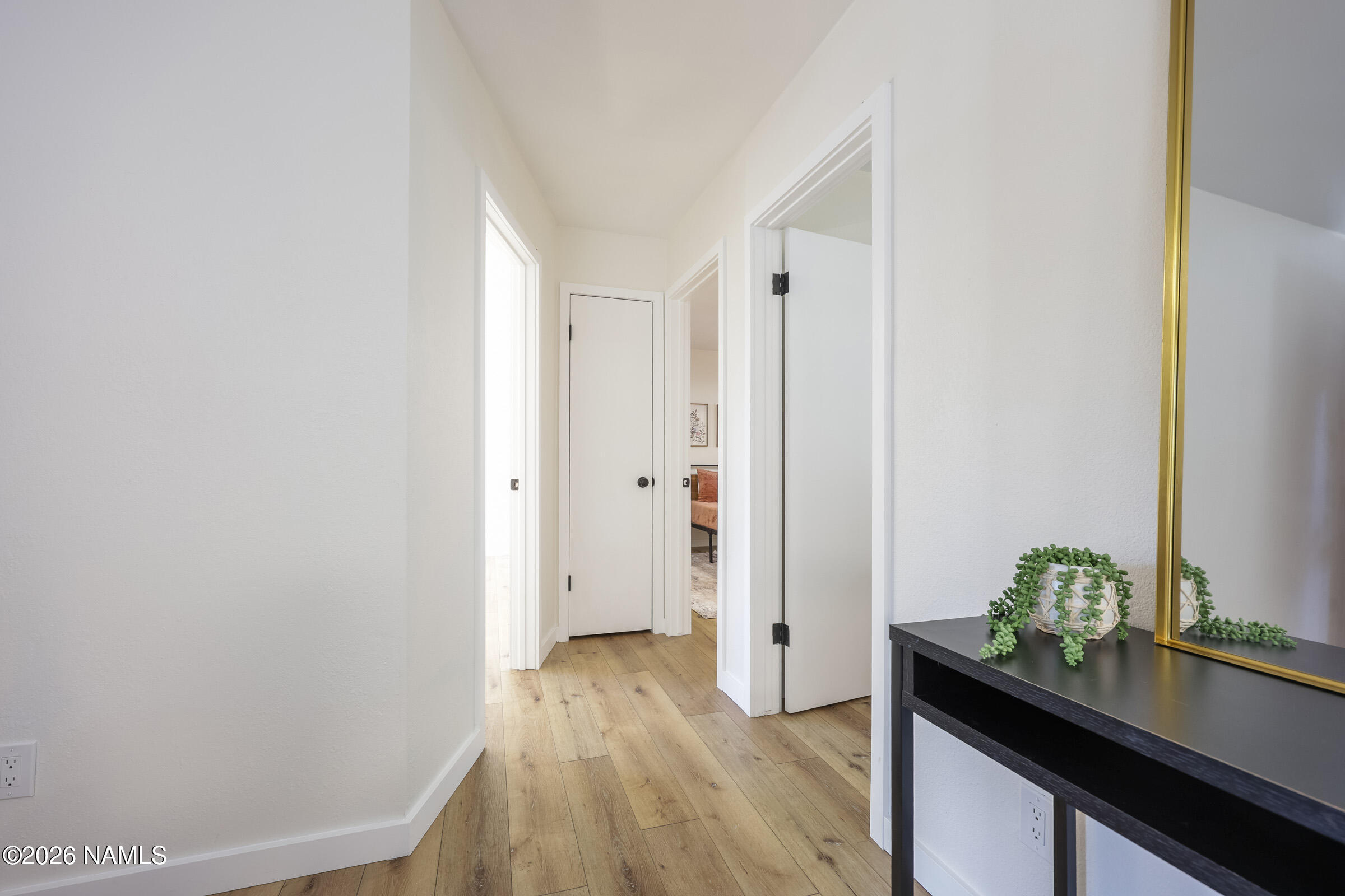 940 Caribou Road Munds Park, AZ 86017 - Photo 17 of 49 Hallway