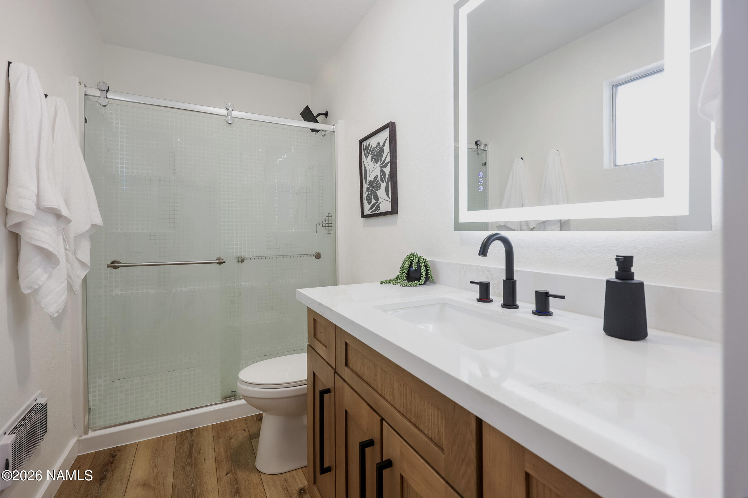 940 Caribou Road Munds Park, AZ 86017 - Photo 24 of 49 Primary Bathroom