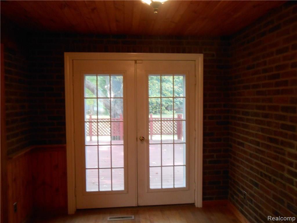 25655 Code Road Southfield, MI 48033 - Photo 22 of 74 DSCN9634.JPG