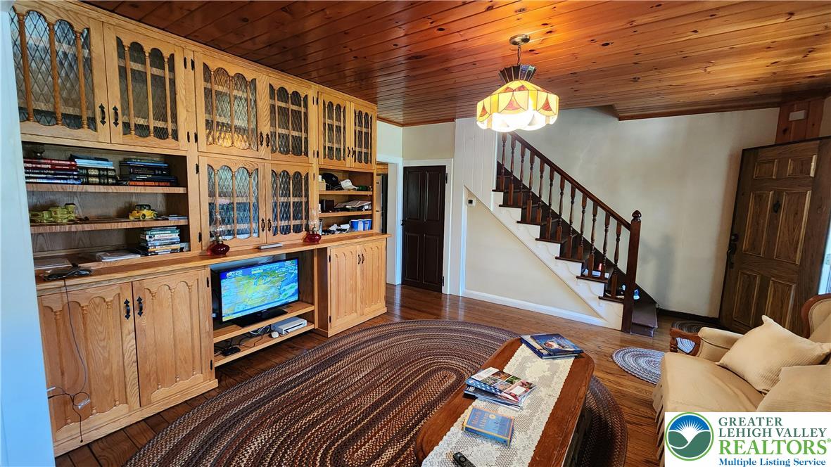 4912 Shankweiler Road Orefield, PA 18069 - Photo 13 of 74