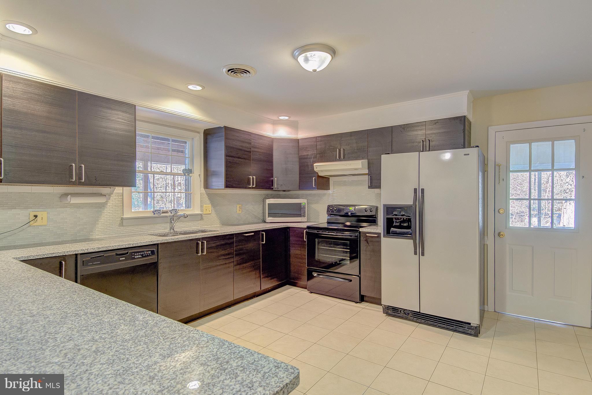 4905 Broomes Island Road Port Republic, MD 20676 - Photo 9 of 22 Kitchen