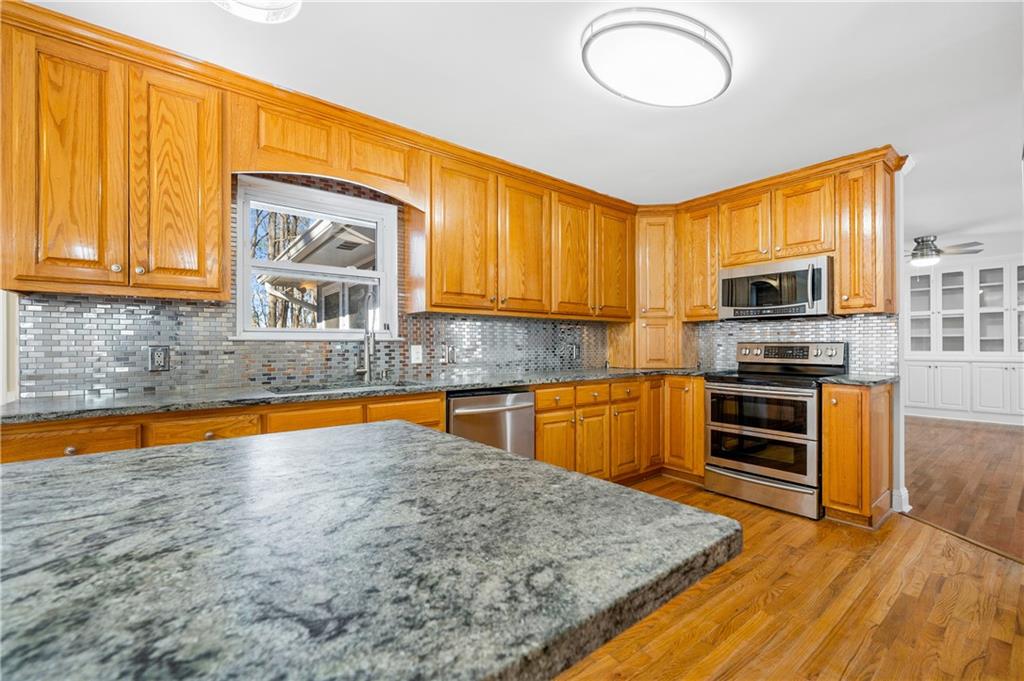 3370 Westbrook Road Suwanee, GA 30024 - Photo 11 of 45