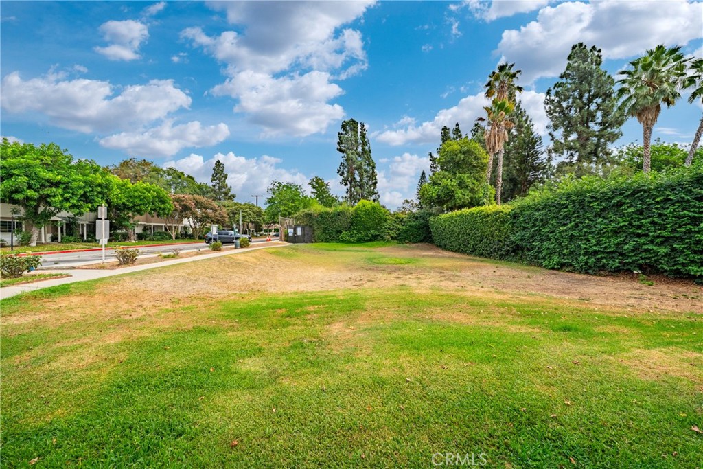 644 East Lee Place Azusa, CA 91702 - Photo 30 of 31