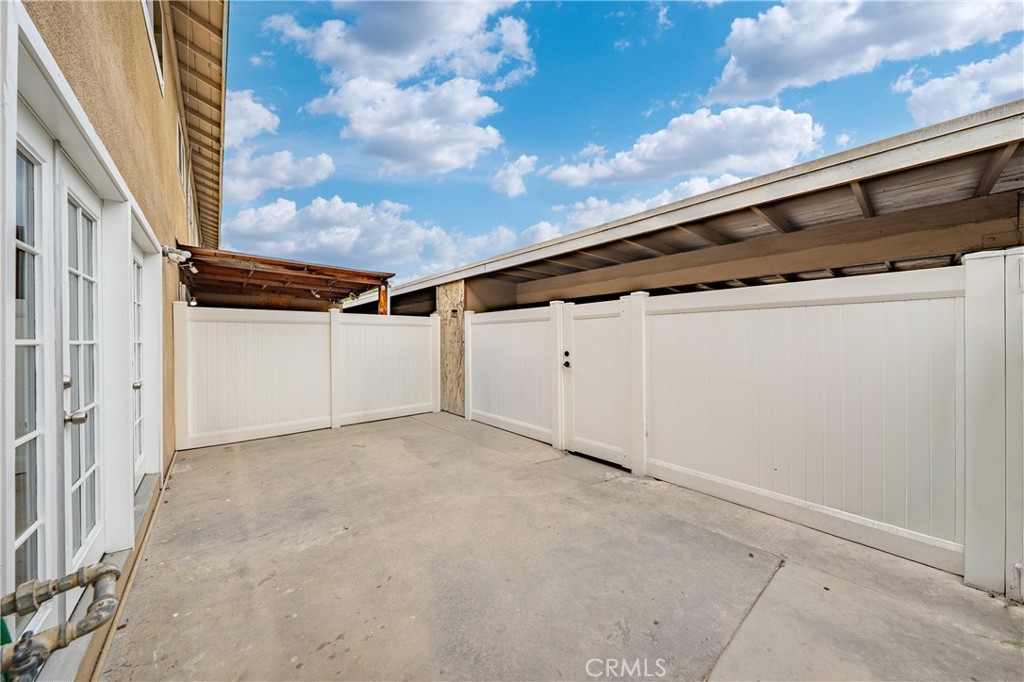 644 East Lee Place Azusa, CA 91702 - Photo 10 of 31