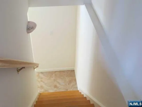 $4,300 | 2345 Franklin Street, Unit B, Fort Lee, NJ 07024