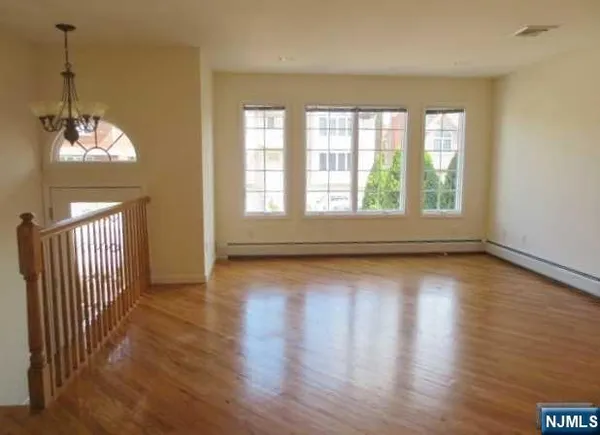 $4,300 | 2345 Franklin Street, Unit B, Fort Lee, NJ 07024