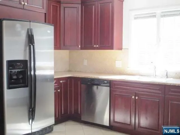 $4,300 | 2345 Franklin Street, Unit B, Fort Lee, NJ 07024