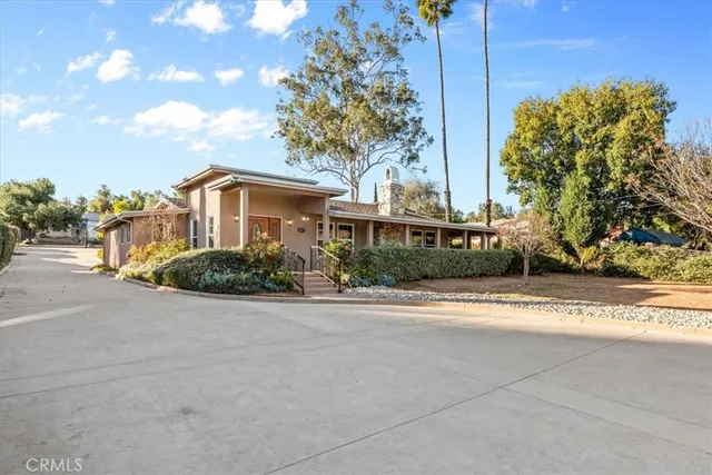 $849,000 | 8471 Bedford Motor Way, Corona, CA 92883