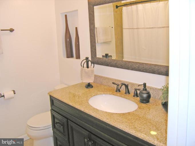 1105 Cresthaven Drive Silver Spring, MD 20903 - Photo 2 of 22 Bath #1