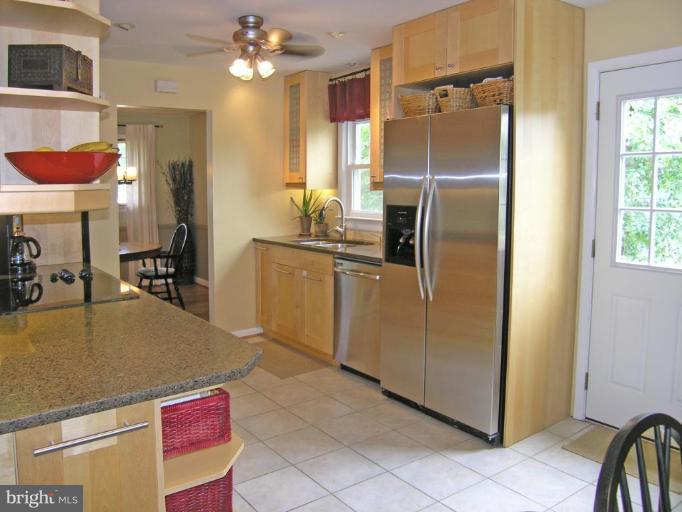 1105 Cresthaven Drive Silver Spring, MD 20903 - Photo 11 of 22 Kitchen #2