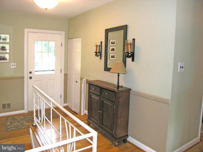 1105 Cresthaven Drive Silver Spring, MD 20903 - Photo 13 of 22 Entrance / Foyer