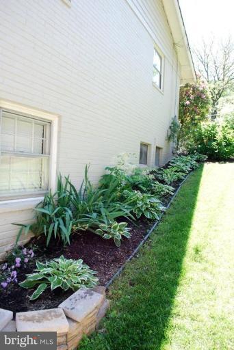 1105 Cresthaven Drive Silver Spring, MD 20903 - Photo 21 of 22 Exterior #4