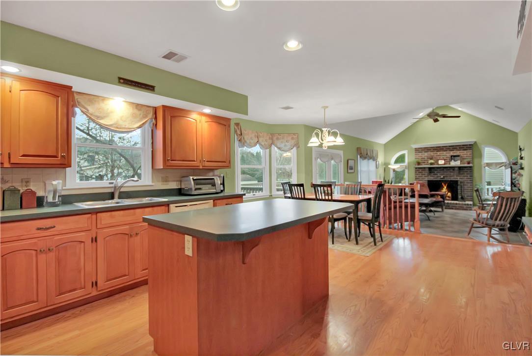 4060 Ross Road Bethlehem, PA 18020 - Photo 8 of 34 Gallery Image 8