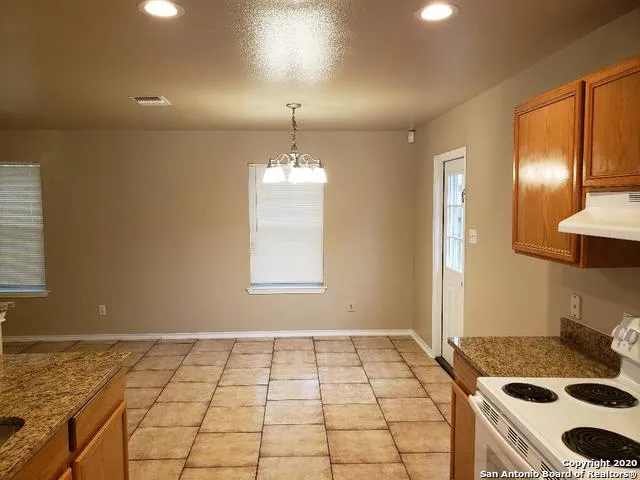 $215,000 | 517 West 5th Street, Converse, TX 78109