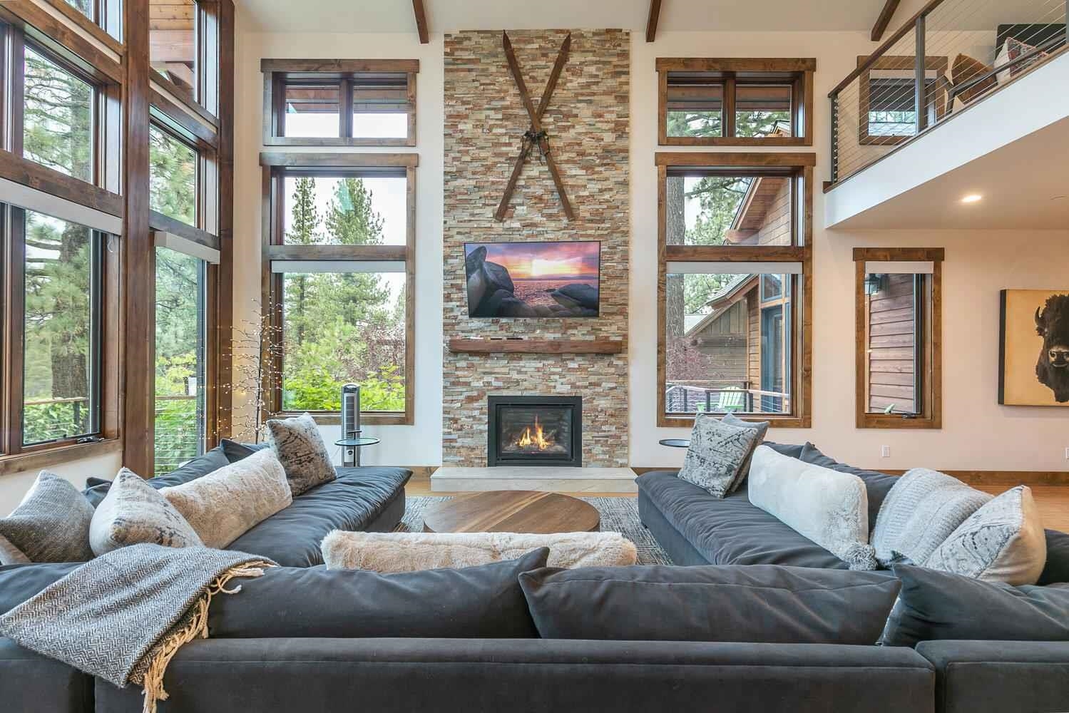 11655 Henness Road, Unit B Truckee, CA 96161 - Photo 2 of 21 Gallery Image 2