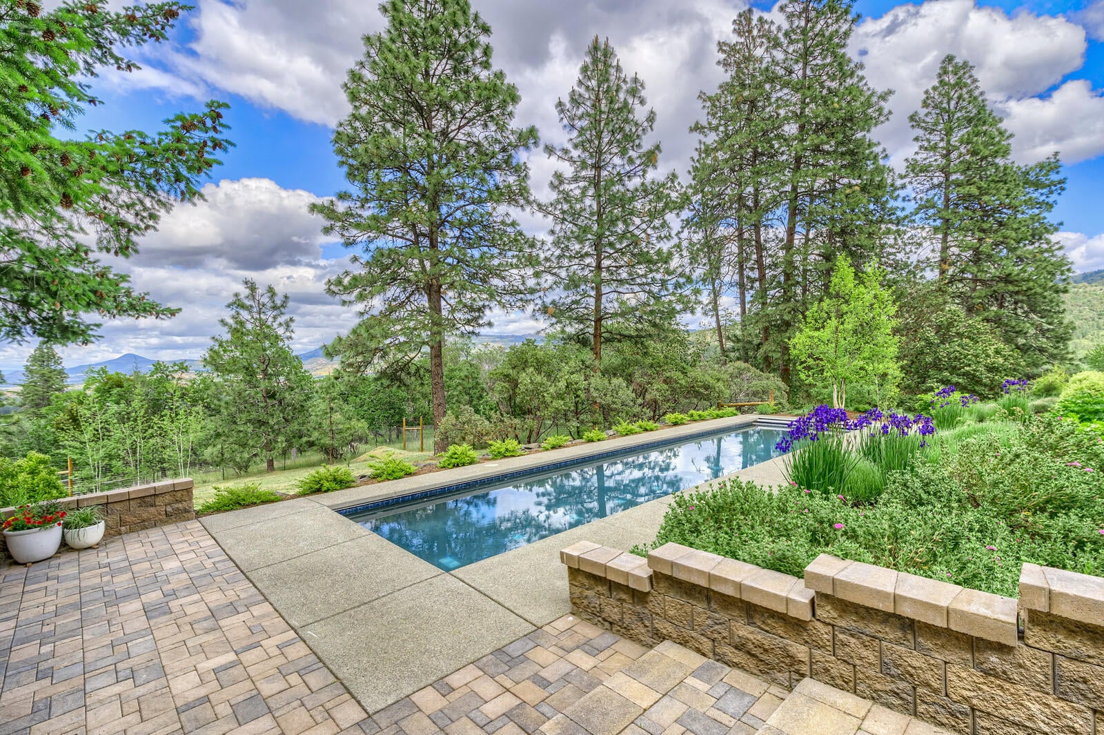 8696 Yank Gulch Road Talent, OR 97540 - Photo 33 of 60 28_YGR_28_mls