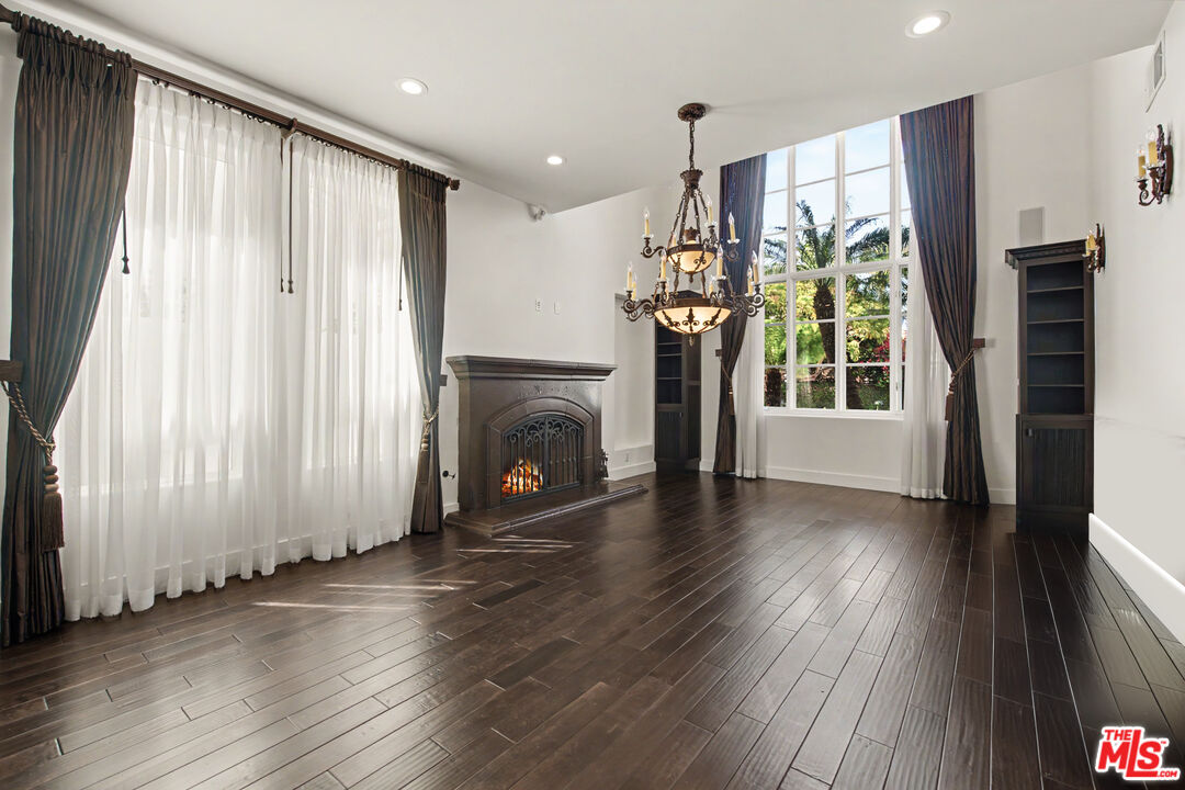 12608 Promontory Road Los Angeles, CA 90049 - Photo 7 of 59