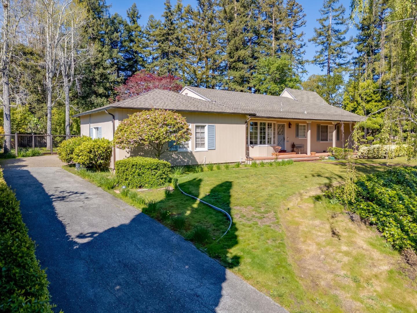 680 Fairway Circle Hillsborough, CA 94010 - Photo 3 of 83