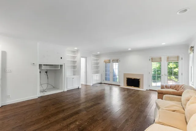 $5,650,000 | 680 Fairway Circle, Hillsborough, CA 94010