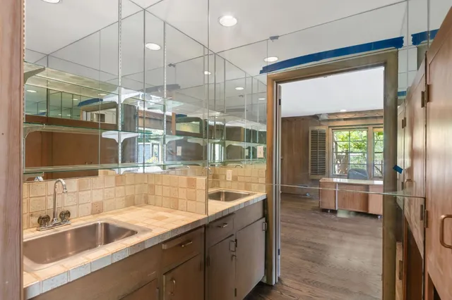 $5,650,000 | 680 Fairway Circle, Hillsborough, CA 94010