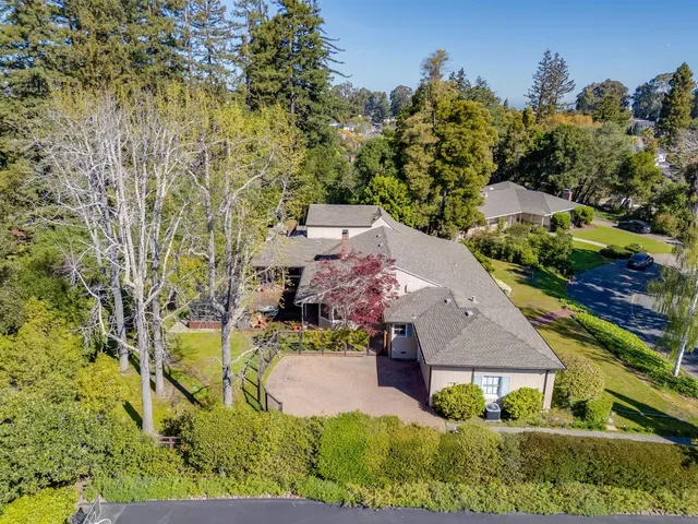 $5,650,000 | 680 Fairway Circle, Hillsborough, CA 94010